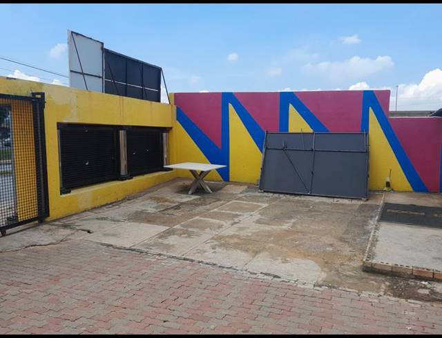 BUSINESS FOR SALE IN DIEPKLOOF ZONE 1